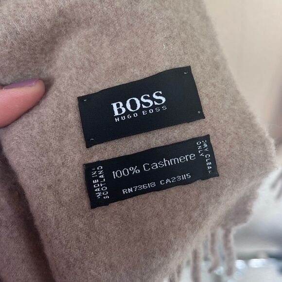 Hugo Boss Cashmere scarf beige - Picture 3 of 5